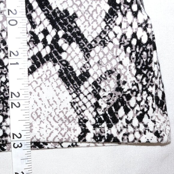 Express | Super Soft Essential Jersey Tee Snake in Ivory | Size Small - Picture 11 of 11